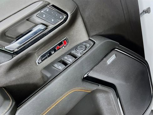 Certified 2024 GMC Sierra 1500 AT4 w/ Technology Package image 17