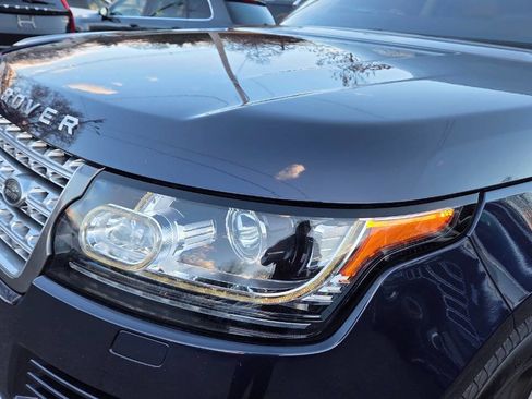 Used 2017 Land Rover Range Rover HSE image 21