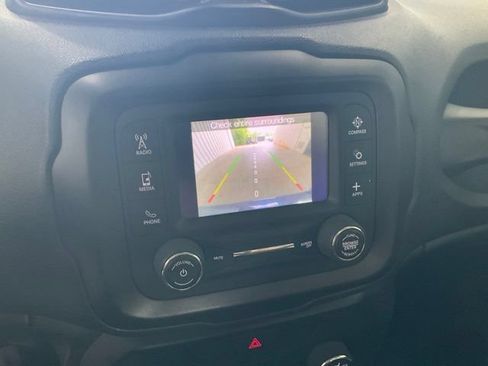 Used 2020 Jeep Renegade Sport w/ Sport Appearance Group FWD image 14