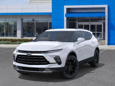 New 2026 Chevrolet Blazer LT w/ Convenience Package FWD image 30