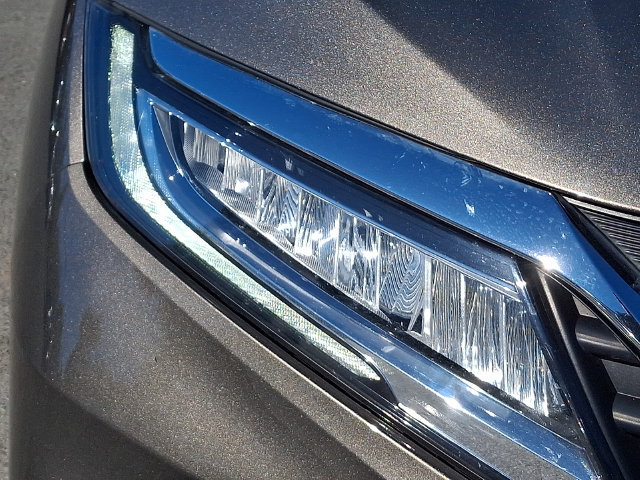 Used 2018 Honda Odyssey Elite image 9