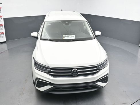 Used 2024 Volkswagen Tiguan SE AWD/4WD image 26