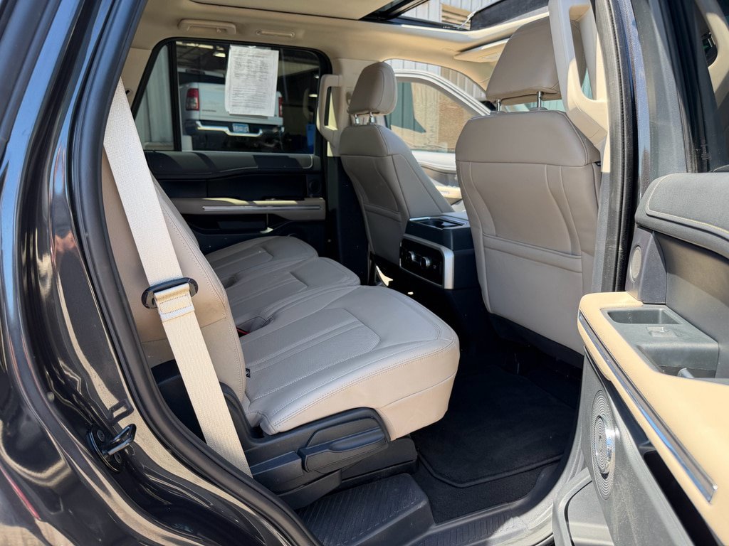 Used 2023 Ford Expedition Limited AWD/4WD image 13