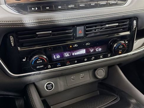 Certified 2023 Nissan Rogue SL w/ SL Premium Package image 18