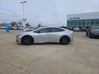 Used 2026 Toyota Prius Plug-In Hybrid video 2