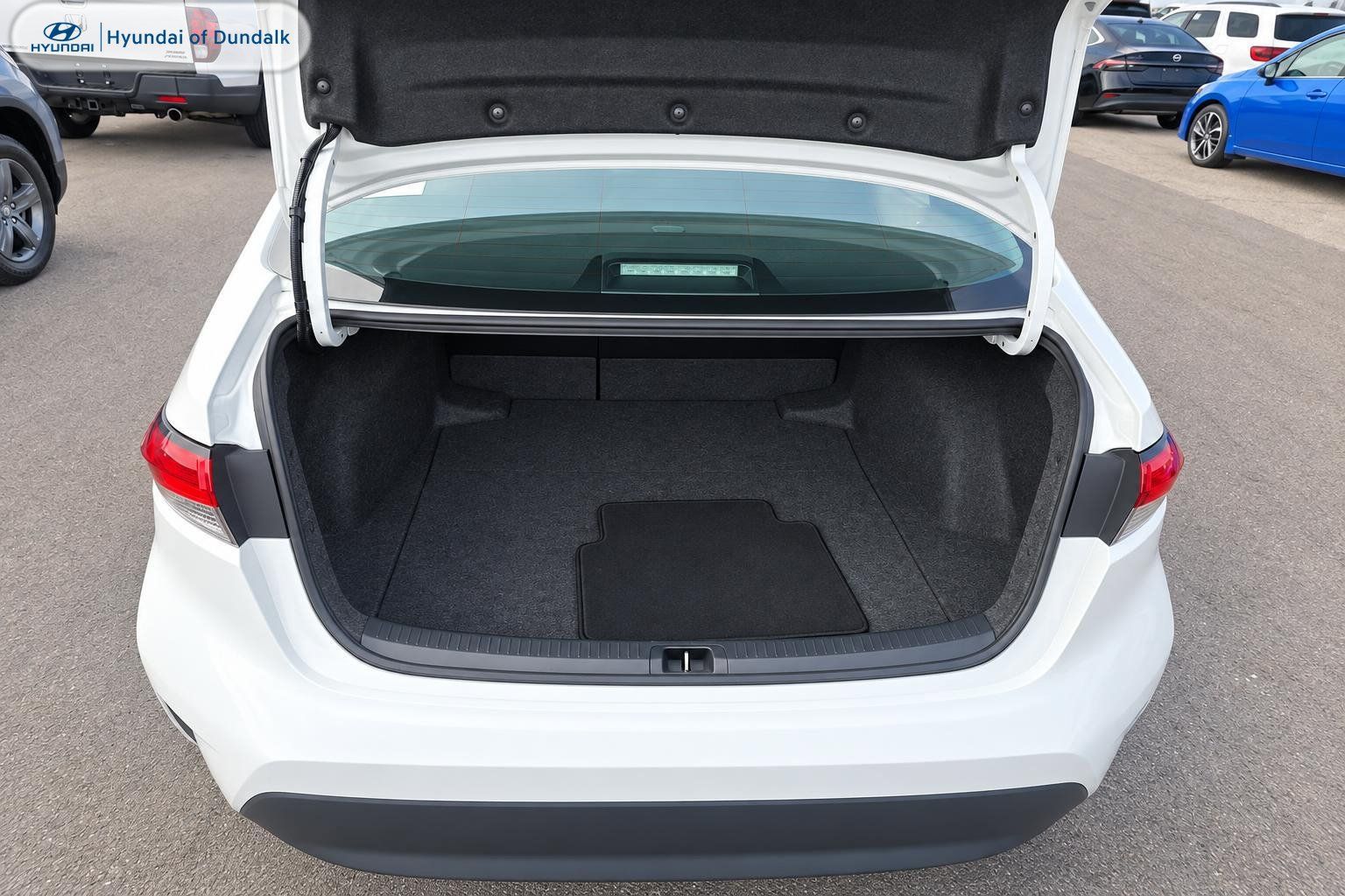 Used 2025 Toyota Corolla LE FWD image 14