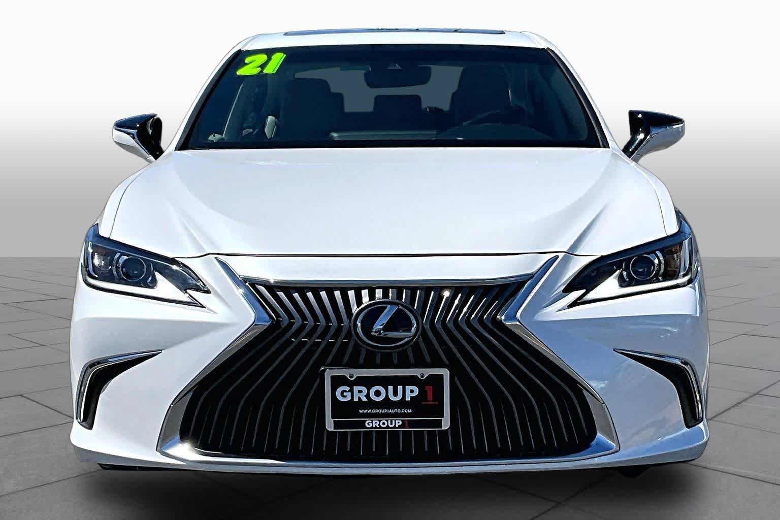 Used 2021 Lexus ES 350 w/ Accessory Package FWD image 4