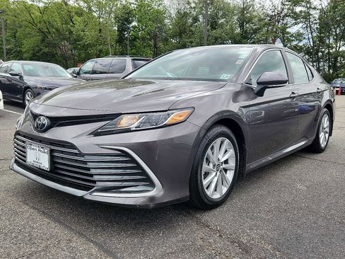 Used 2023 Toyota Camry LE w/ Convenience Package AWD/4WD image 3
