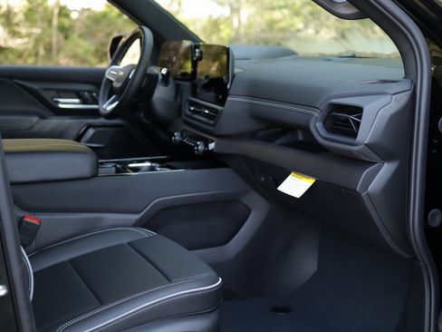 New 2026 Chevrolet Silverado EV LT w/ Premium Package image 40