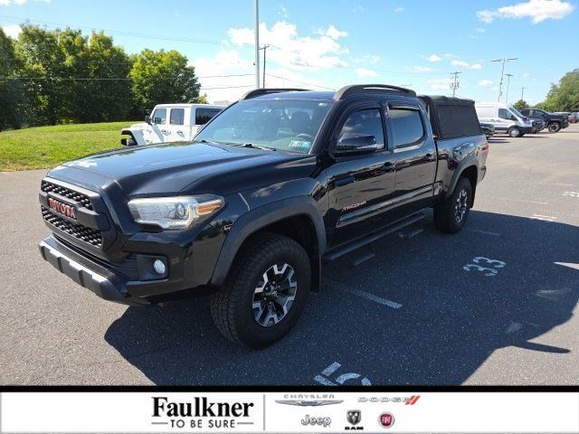Used 2016 Toyota Tacoma TRD Off-Road AWD/4WD image 1