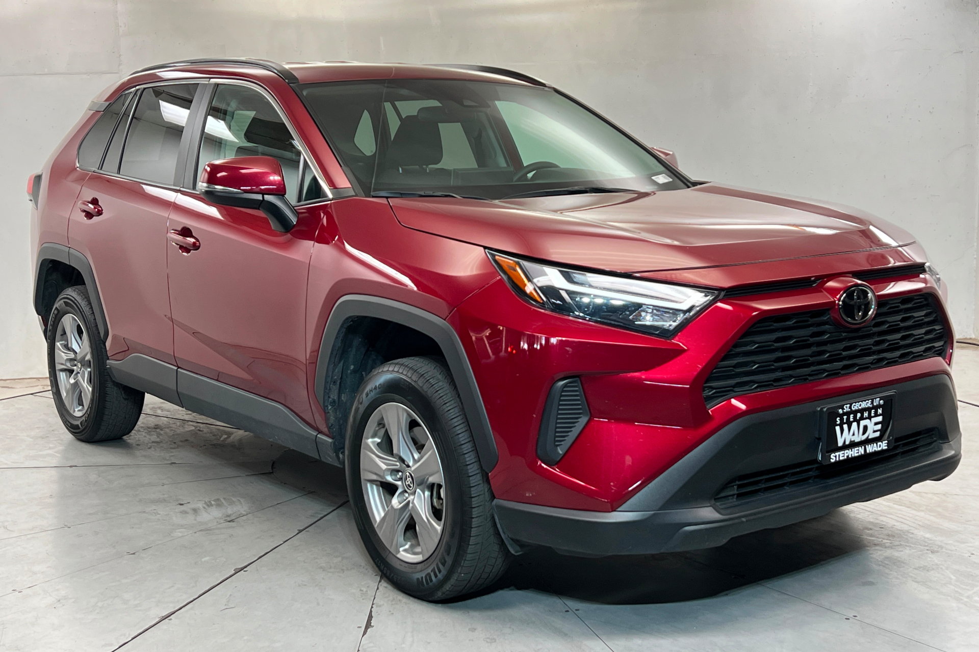 Used 2025 Toyota RAV4 XLE AWD/4WD image 8