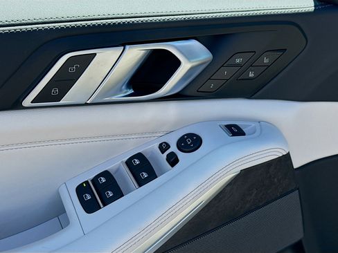 New 2026 BMW X5 xDrive50e w/ Executive Package image 24
