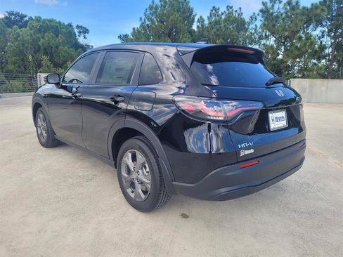 New 2026 Honda HR-V LX image 5