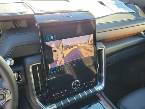 Certified 2025 GMC Yukon XL Denali image 32