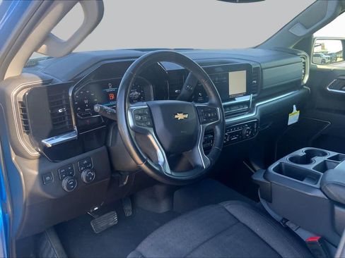 Used 2024 Chevrolet Silverado 1500 LT w/ Z71 Off-Road Package AWD/4WD image 16