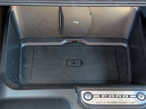 Used 2023 Ford Bronco Wildtrak image 28