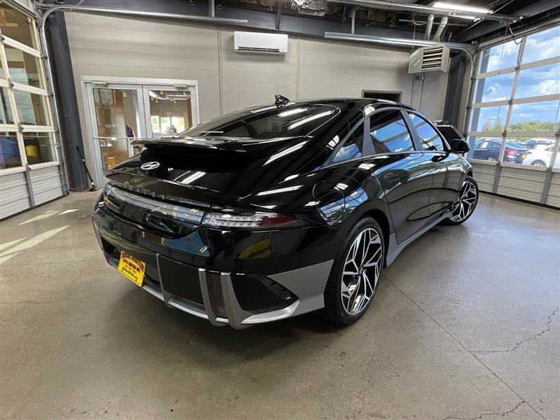 Used 2023 Hyundai Ioniq 6 SEL RWD image 5