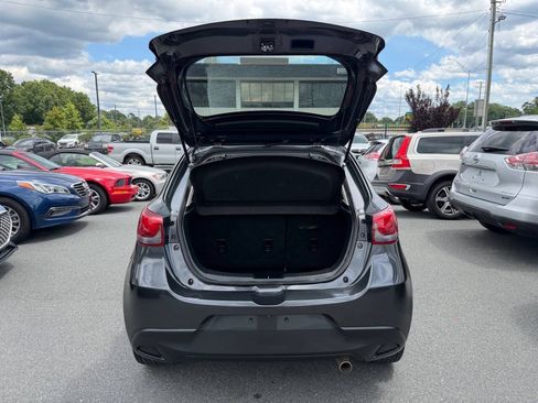 Used 2020 Toyota Yaris LE FWD image 11