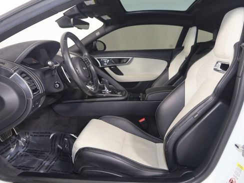 Used 2021 Jaguar F-TYPE R image 12