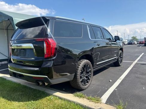 Used 2023 GMC Yukon XL Denali AWD/4WD image 5