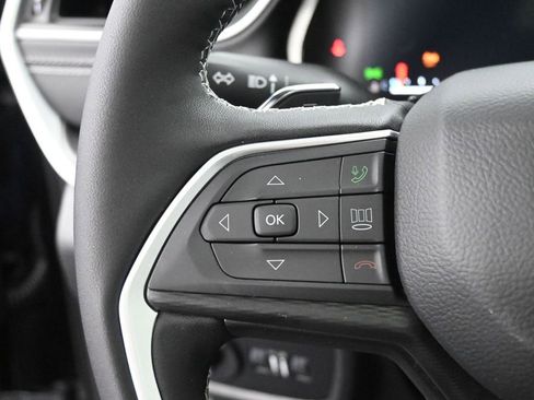 New 2025 Jeep Grand Cherokee Laredo X w/ Luxury Tech Group I image 30