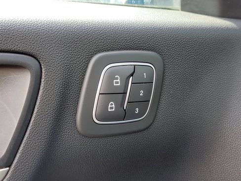 Used 2020 Ford Escape SEL AWD/4WD image 19