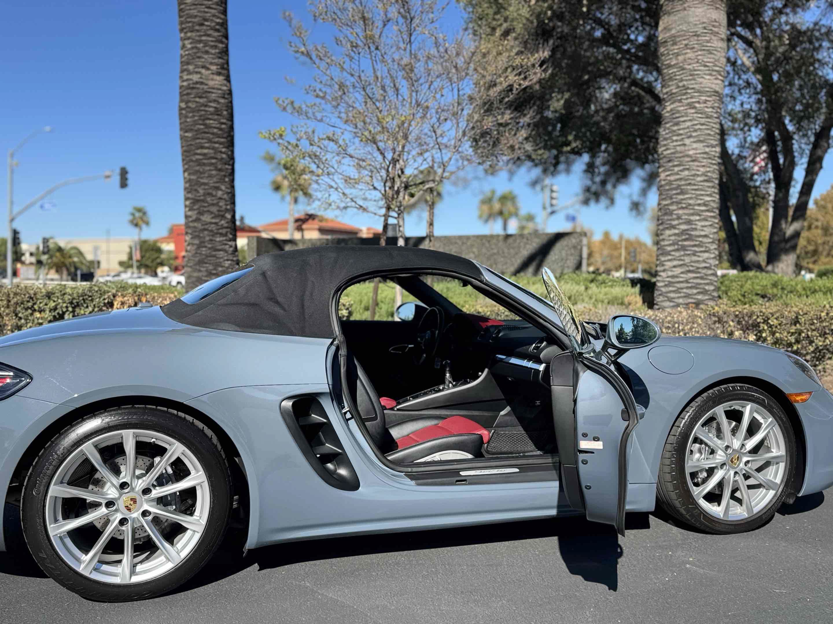 Used 2017 Porsche 718 Boxster RWD image 74