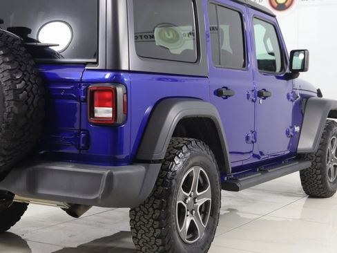 Used 2018 Jeep Wrangler Unlimited Sport S image 39