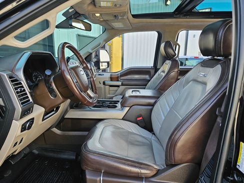 Used 2019 Ford F250 Limited image 27