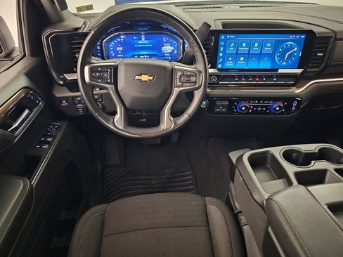 Used 2025 Chevrolet Silverado 1500 LT AWD/4WD image 7