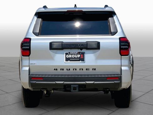 Used 2026 Toyota 4Runner SR5 AWD/4WD image 5