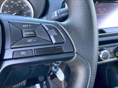 Used 2025 Nissan Versa S w/ Trunk Package image 16