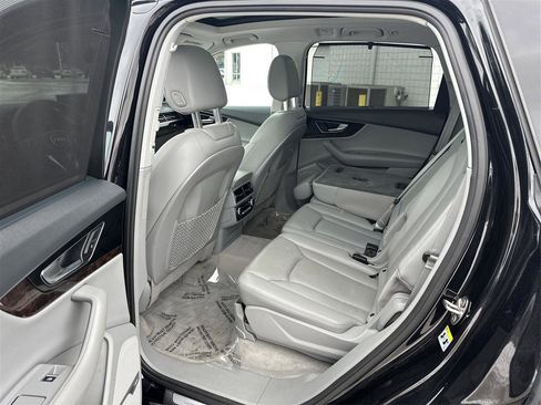 Used 2017 Audi Q7 3.0T Prestige w/ Prestige Package image 10