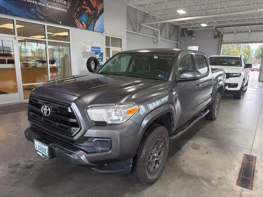 Used 2016 Toyota Tacoma SR w/ SR Convenience Package RWD image 3