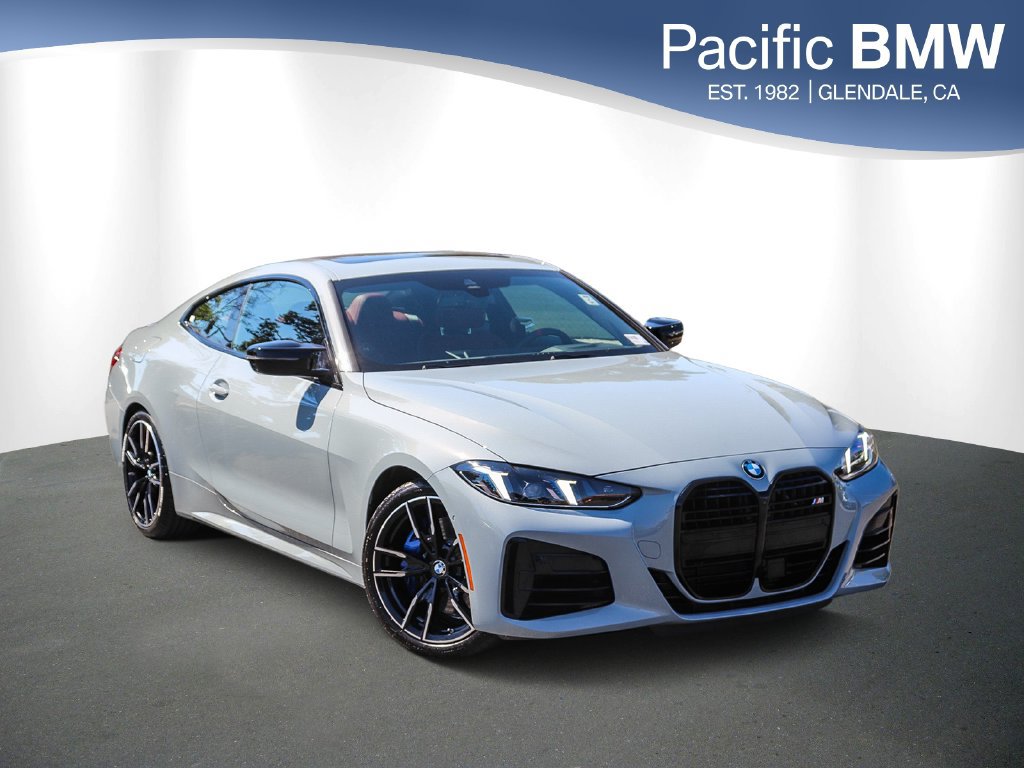 Used 2026 BMW M440i Coupe RWD image 1