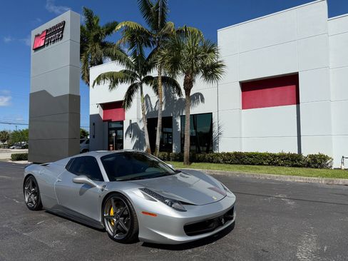 Used 2012 Ferrari 458 Spider image 21
