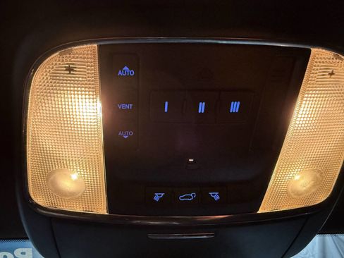 Used 2018 Jeep Grand Cherokee Altitude image 26