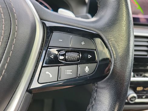 Used 2023 BMW 530e image 17