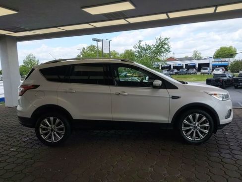Used 2017 Ford Escape Titanium AWD/4WD image 5