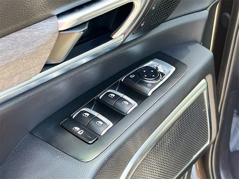 Used 2022 Kia Telluride SX w/ SX Prestige Package image 18