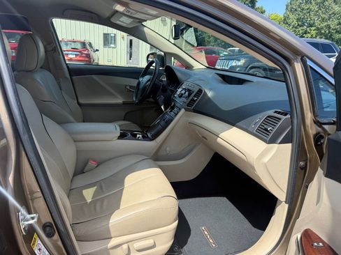 Used 2009 Toyota Venza AWD image 14