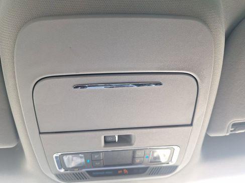 Used 2022 Ford F150 Lariat w/ Equipment Group 502A High image 19