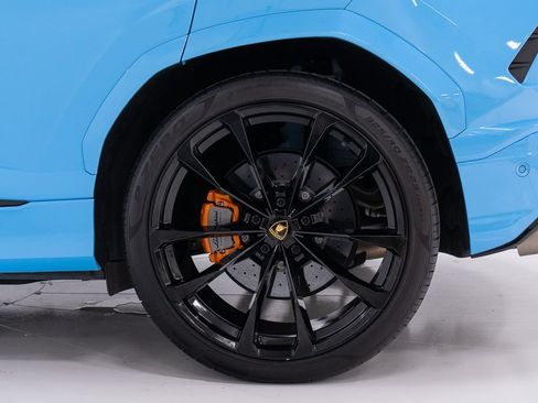 Used 2022 Lamborghini Urus AWD/4WD image 43