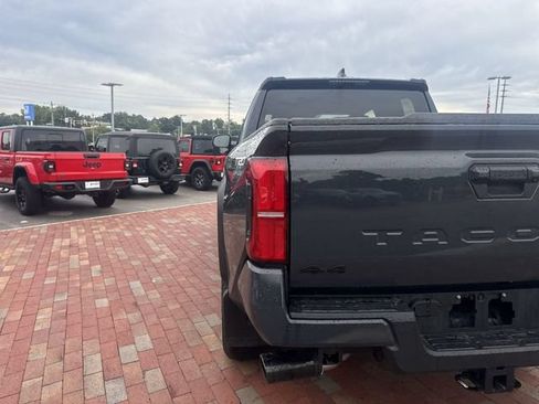 Used 2024 Toyota Tacoma TRD Off-Road AWD/4WD image 10