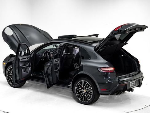 Certified 2026 Porsche Macan S AWD/4WD image 37