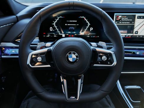 Used 2025 BMW 760i xDrive w/ Executive Package AWD/4WD image 59