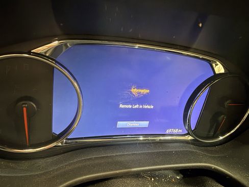 Used 2021 GMC Acadia Denali w/ Denali Ultimate Package image 5