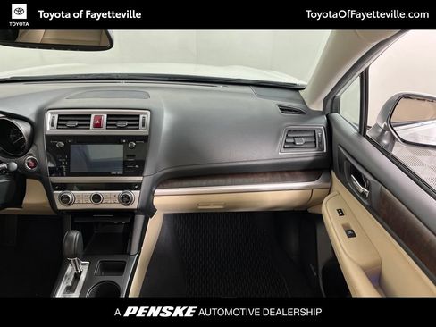 Used 2016 Subaru Outback 2.5i Limited AWD/4WD image 20