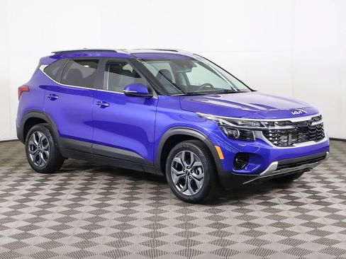 Used 2024 Kia Seltos S FWD image 2