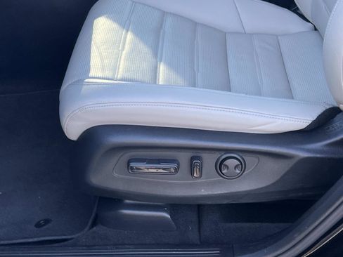 Used 2025 Honda CR-V EX-L image 18